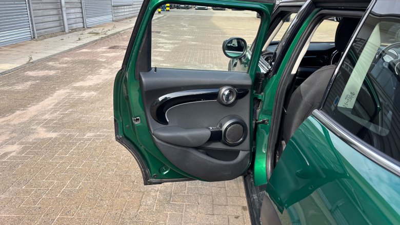 MINI Hatchback 1.5 Cooper Classic II 5dr Petrol Hatchback